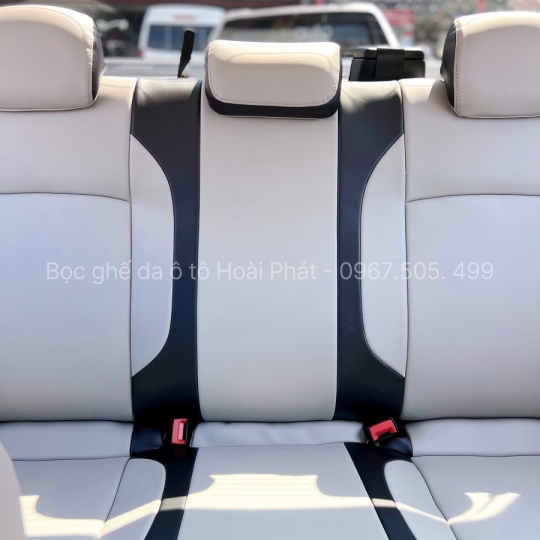 Bọc Ghế Da Công Nghiệp Xe Ford Ranger Màu Trắng