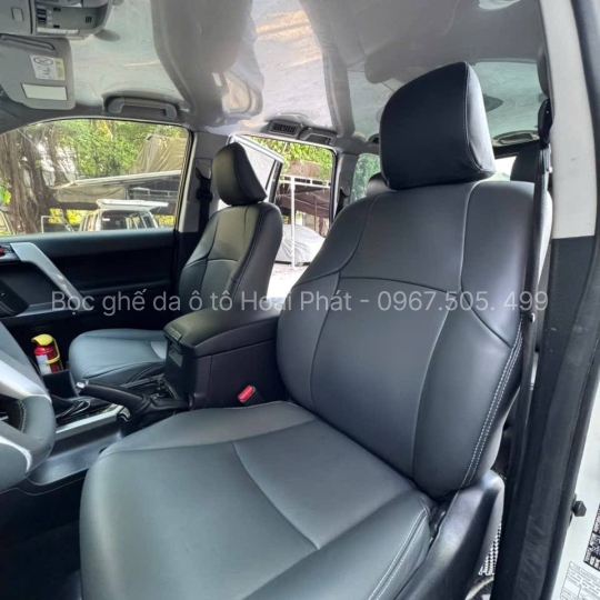 Bọc Ghế Da Ô Tô Ở Quận 11 – Tăng Đẳng Cấp, Bảo Vệ Nội Thất Với Auto Hoài Phát